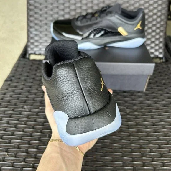 AIR JORDAN 11 CMFT LOW DMP Size 13 - Picture 3 of 6